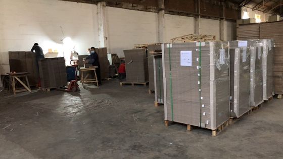 Professionele leverancier Papierplaat laminatie Hoogdichtheid Splijtplaat Grijs karton