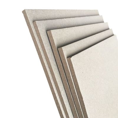 Chemisch-mechanisch pulpgrijs papierplaat met verpakkingsoplossing in de vorm van gerecycled pulp
