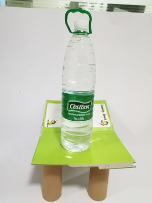 Eenzijdig bedekte dikke kartonnen vellen van gerecycled pulp