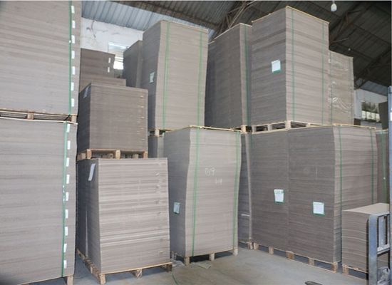Eenzijdige coating papier chip board voor milieuvriendelijke verpakkingen