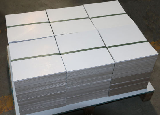 Duplexplank met witte achterkant Duplexplank met grijze achterkant Duplexplank met witte achtergrond