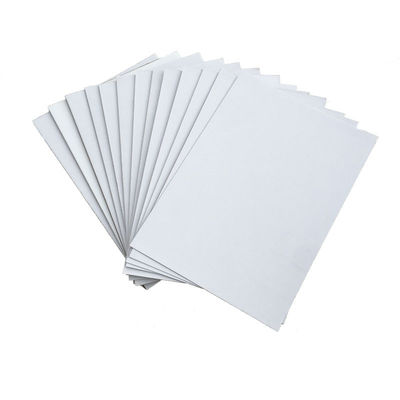 Een zijde wit met grijze achterzijde duplex karton: Op maat gemaakt goed kwalitatief duplex kartonpapier