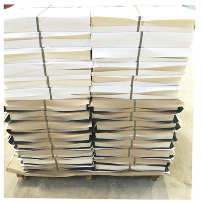Standaardformaat 787MM/889MM/1092MM/1194MM Roll Duplex Board Paper voor uw bedrijf