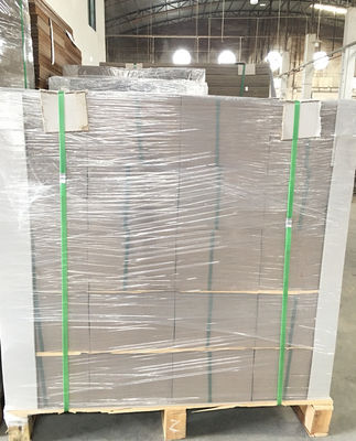 Recycled Cardboard Pulp Grijzige witte achterzijde Duplex kartonpapier bedekt voor offset afdrukken