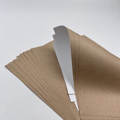 Bedekkingsverf Wit top kraft liner papier Jumbo rol met PE coating materiaal betaalbaar