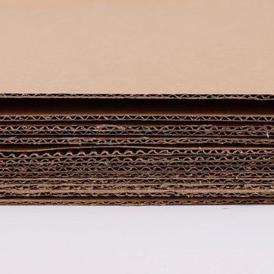 Houtpulp enkelzijdig gegolfd karton E fluit wrap papierplaten voor ambachten
