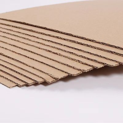 Dubbele dikke gegolfde platen Pads Dubbele wandplaten Bruin
